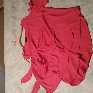 BOLD elements Cold shoulder top with 3/4 tie sleeves. XL. Pink